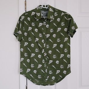 Pizza & Daggers Short Sleeve Women’s Buttonup